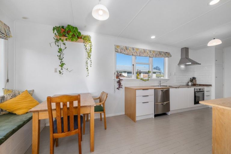 Photo of property in 35 Henderson Street, Riversdale, Blenheim, 7201