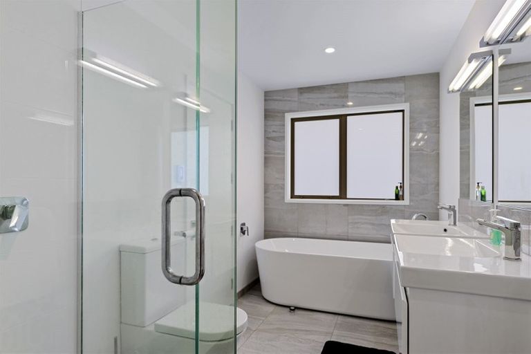 Photo of property in 1 Merivale Lane, Merivale, Christchurch, 8014