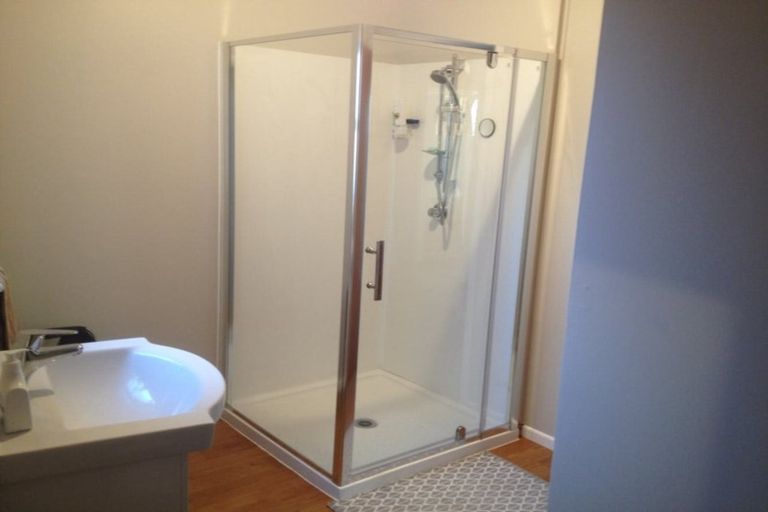 Photo of property in 29 View Road, Henderson, Auckland, 0612