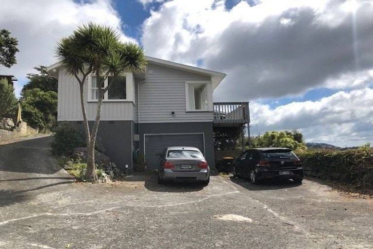 Photo of property in 25 Breton Grove, Kingston, Wellington, 6021