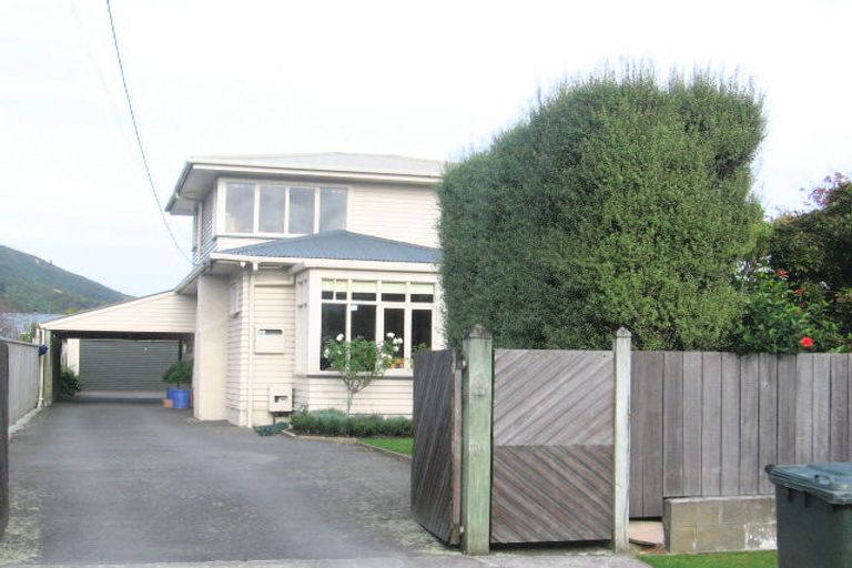Photo of property in 15 Fairfield Avenue, Fairfield, Lower Hutt, 5011
