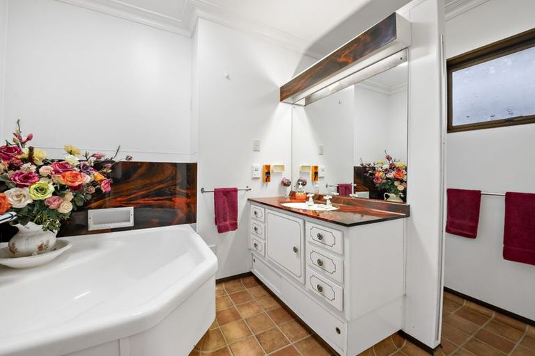 Photo of property in 122 Edinburgh Street, Pukekohe, 2120