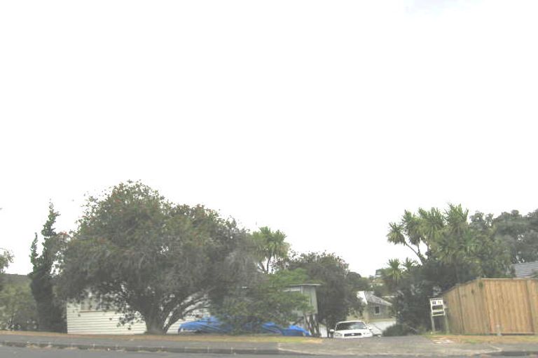 Photo of property in 1/31 Juniper Road, Sunnynook, Auckland, 0620