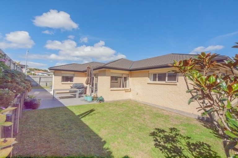 Photo of property in 89 Amesbury Drive, Churton Park, Wellington, 6037