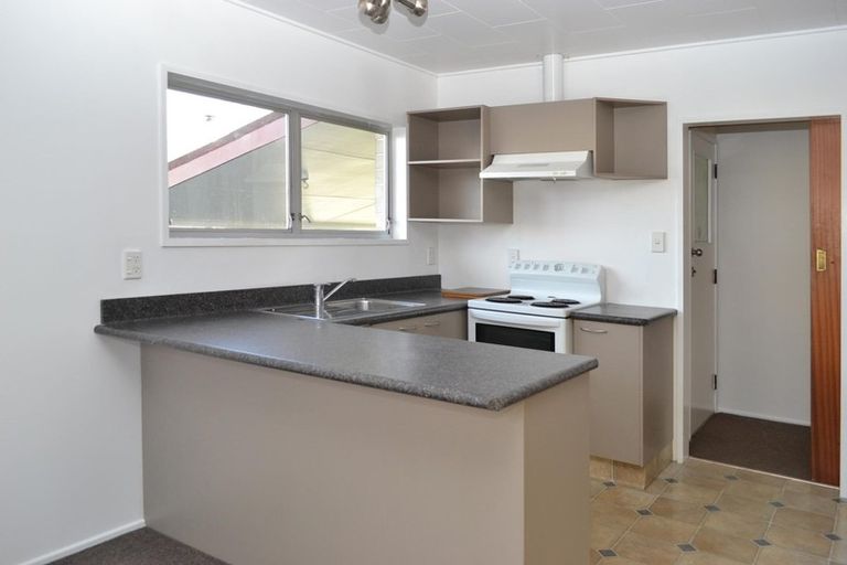 Photo of property in 19 Shortland Street, Tamatea, Napier, 4112