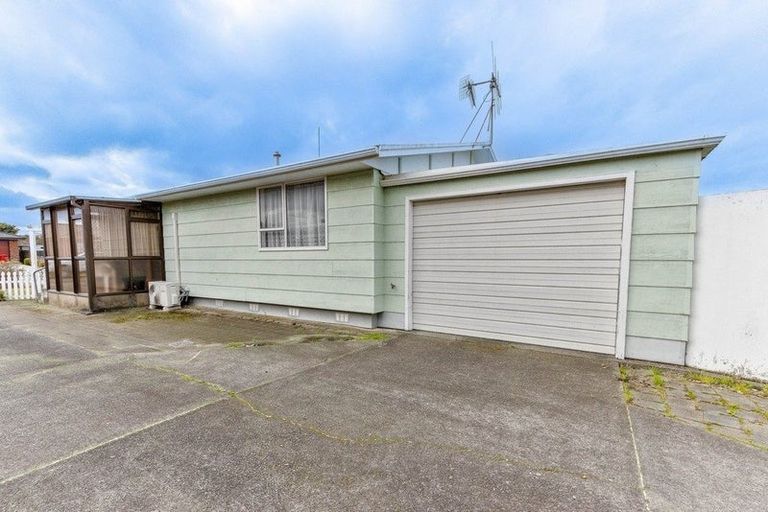 Photo of property in 25 Exeter Crescent, Springvale, Whanganui, 4501