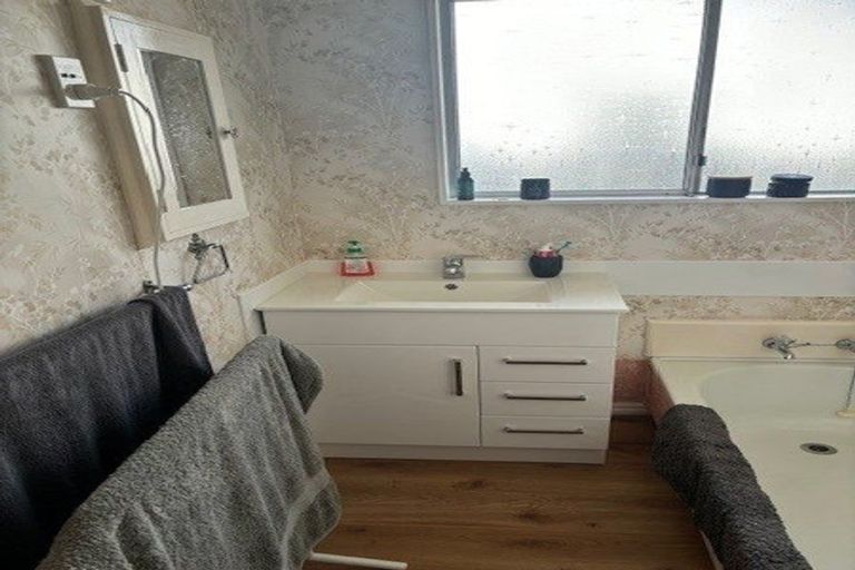 Photo of property in 48 Kings Crescent, Hutt Central, Lower Hutt, 5010