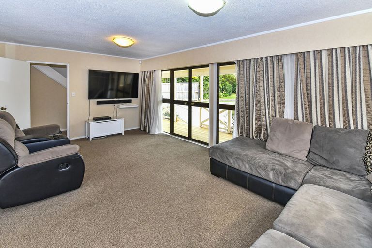 Photo of property in 10 Lorelei Place, Opaheke, Papakura, 2113