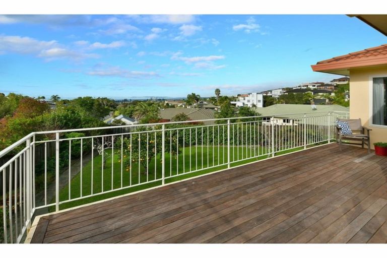 Photo of property in 4 Astor Place, Orewa, 0931