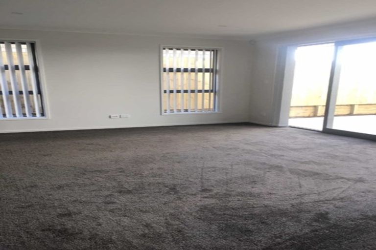 Photo of property in 12 Rainsford Road, Pukekohe, 2120