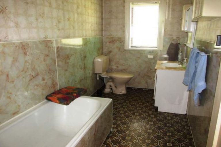 Photo of property in 2 Shearman Street, Reefton, 7830