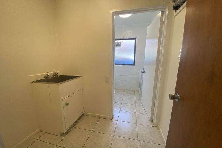 Photo of property in 237 Te Atatu Road, Te Atatu South, Auckland, 0610