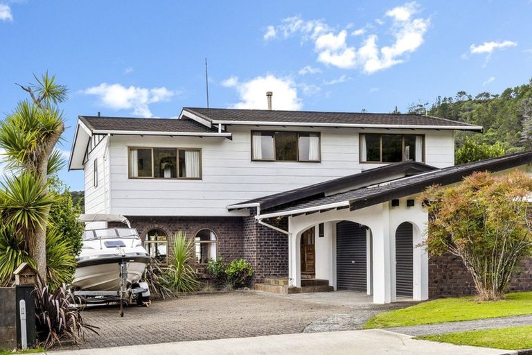 Photo of property in 21 Dalton Grove, Stokes Valley, Lower Hutt, 5019