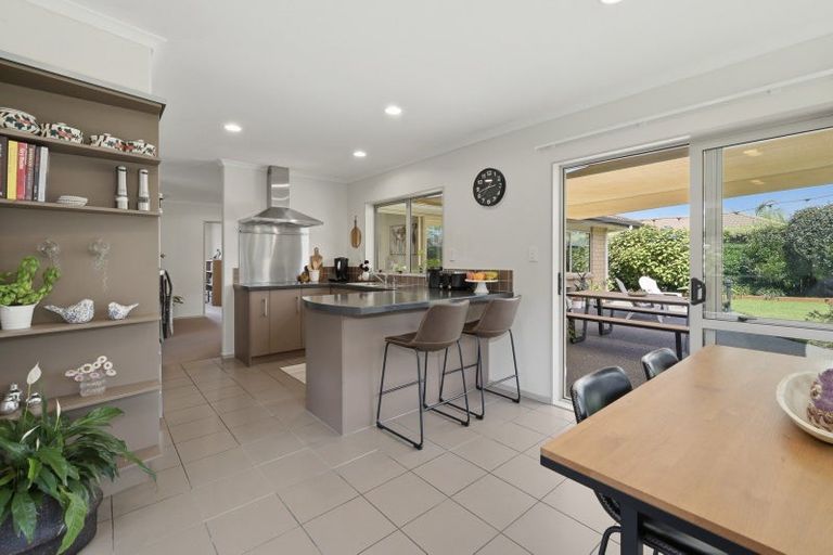 Photo of property in 10 Emmerdale Place, Ohauiti, Tauranga, 3112