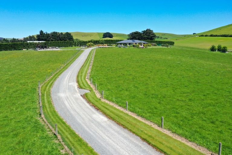 Photo of property in 11 Sinclair Road, Browns, Winton, 9782