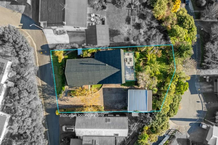 Photo of property in 4 Raynham Way, Silverstream, Upper Hutt, 5019