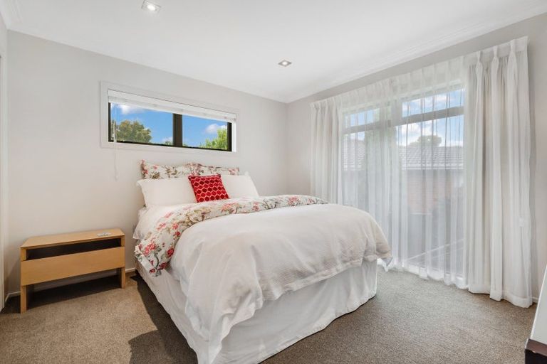 Photo of property in 21 Olena Avenue, Sunnyhills, Auckland, 2010