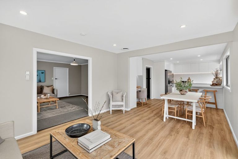 Photo of property in 15 Oakfield Street, Burnside, Christchurch, 8053