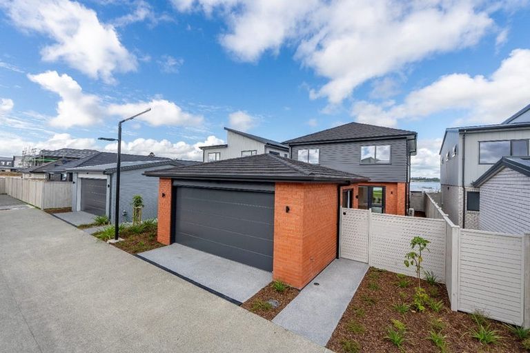 Photo of property in 123 Waituarua Drive, Takanini, Auckland, 2112
