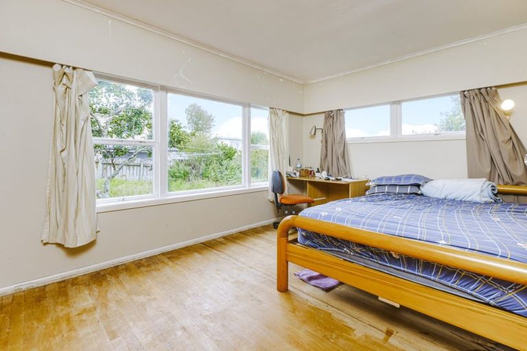 Photo of property in 302 Blockhouse Bay Road, Avondale, Auckland, 0600