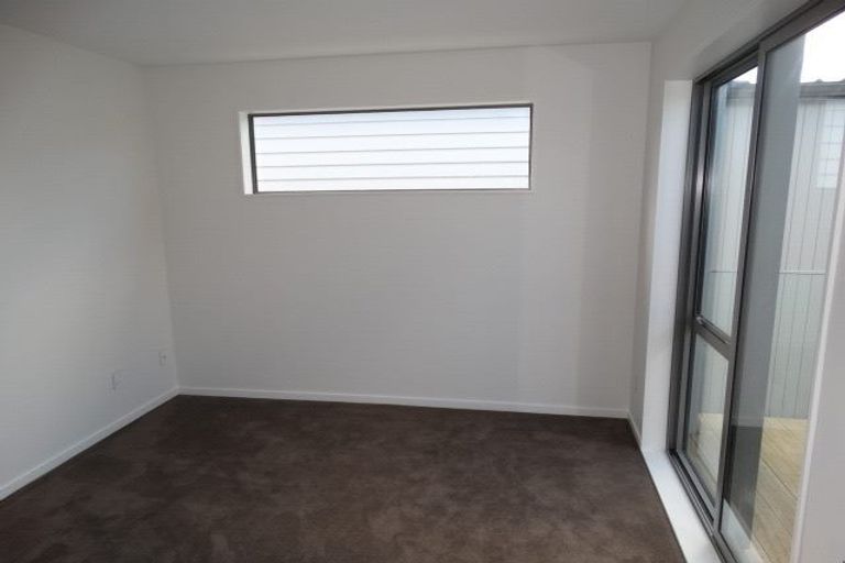 Photo of property in 5 Pihoihoi Place, Hobsonville, Auckland, 0616