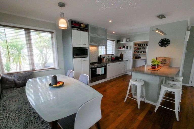 Photo of property in 2/71 Gardner Avenue, New Lynn, Auckland, 0600