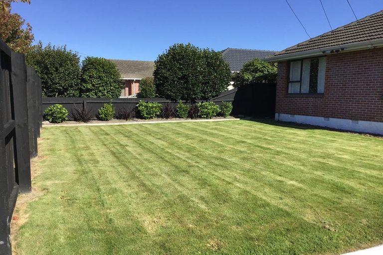 Photo of property in 8 Liverton Crescent, Bishopdale, Christchurch, 8053