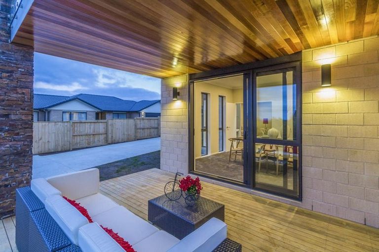 Photo of property in 8 Judith Anne Drive, Pukekohe, 2120