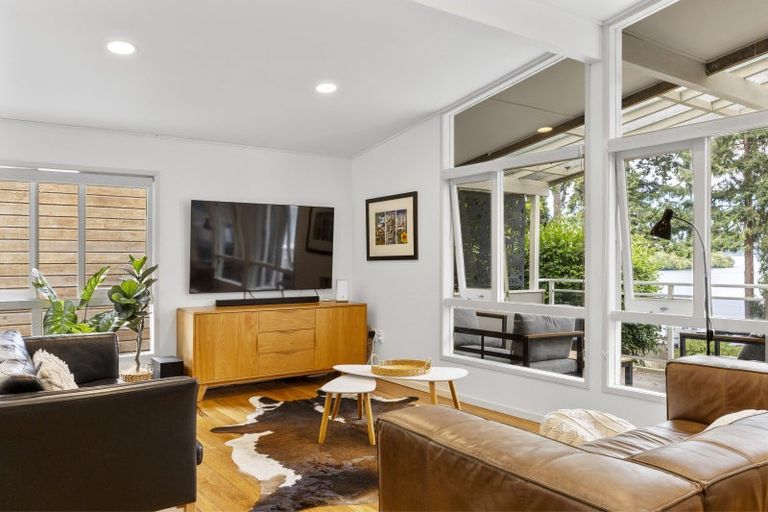 Photo of property in 878 Acacia Bay Road, Acacia Bay, Taupo, 3330