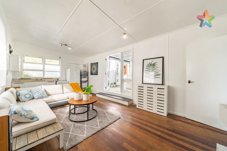 Photo of property in 10 Golf Road, Manor Park, Lower Hutt, 5019