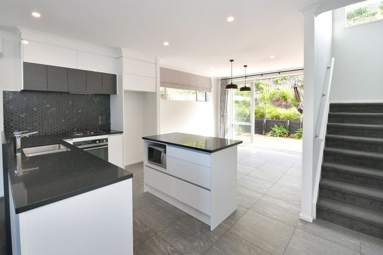 Photo of property in 29 Sanremo Lane, Stanmore Bay, Whangaparaoa, 0932