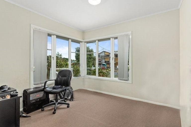 Photo of property in 16 Cheviot Street, Mangere East, Auckland, 2024