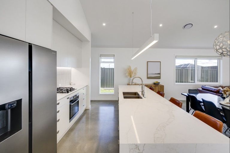 Photo of property in 46 Kenny Road, Te Awa, Napier, 4110