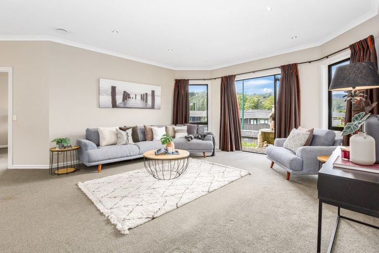 Photo of property in 9 Cottle Heath Close, Manor Park, Lower Hutt, 5019