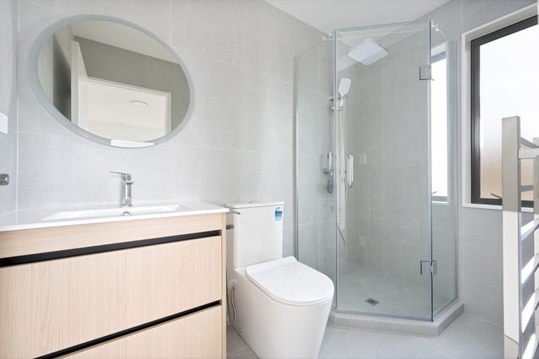 Photo of property in 44 Taipahitini Road, Rosehill, 2113