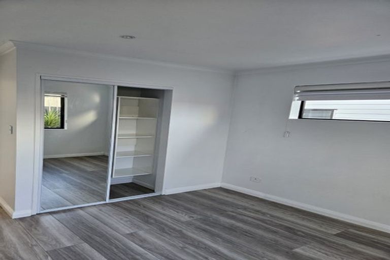 Photo of property in 15 Cambridge Road, Riverhead, 0820