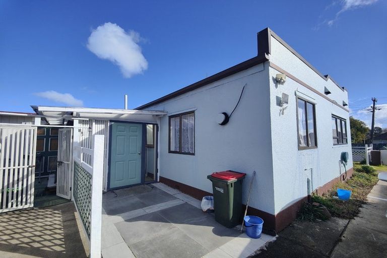 Photo of property in 50 Earlsworth Road, Mangere East, Auckland, 2024