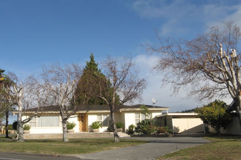 Photo of property in 68 Puketapu Road, Taradale, Napier, 4112