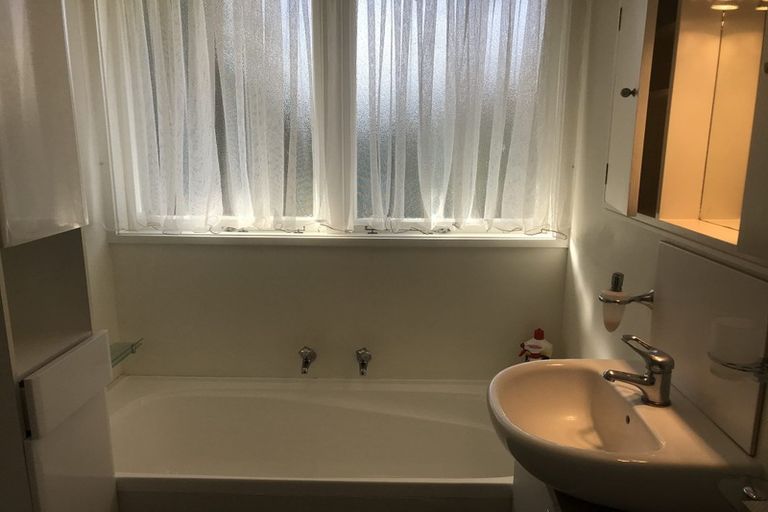 Photo of property in 7 Karaka Grove, Raumati Beach, Paraparaumu, 5032