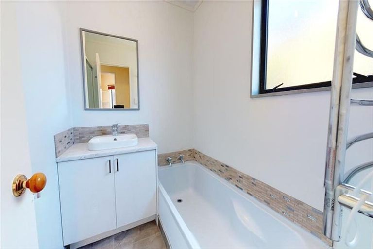 Photo of property in 5 Dennis Way, Island Bay, Wellington, 6023