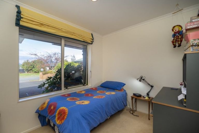 Photo of property in 17 Whiting Drive, Wakefield, 7025