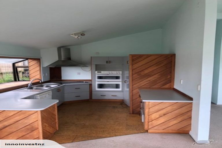Photo of property in 64 Arran Road, Browns Bay, Auckland, 0630
