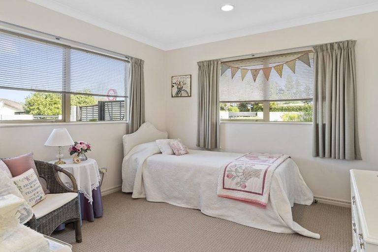 Photo of property in 1 Inverness Drive, Pyes Pa, Tauranga, 3112