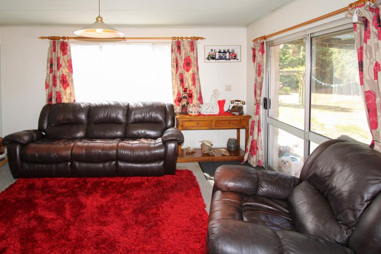 Photo of property in 78 Victoria Street, Carterton, 5713