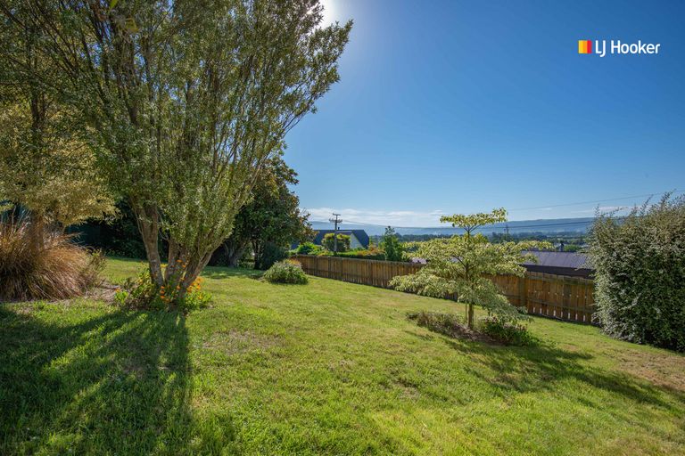 Photo of property in 14 Tweed Street, Kinmont Park, Mosgiel, 9024