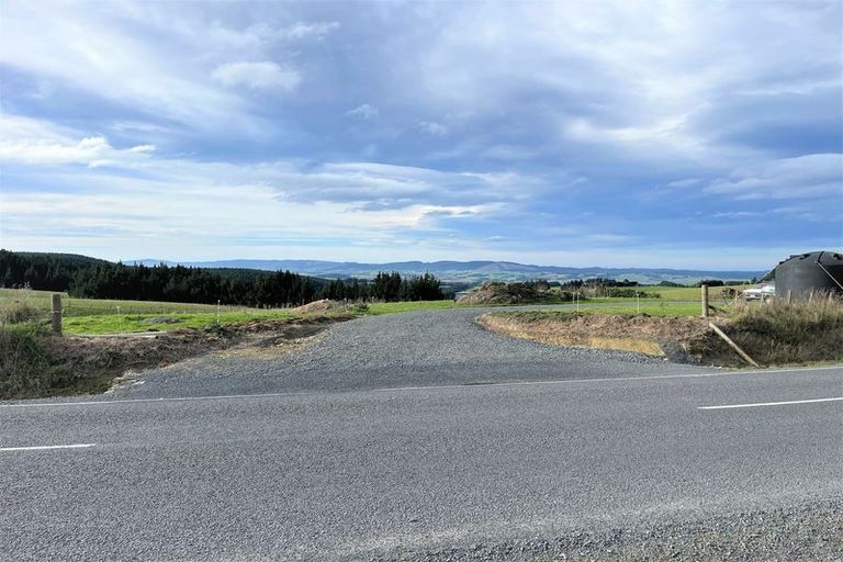 Photo of property in 318 Hillend Road, Hillend, Balclutha, 9272