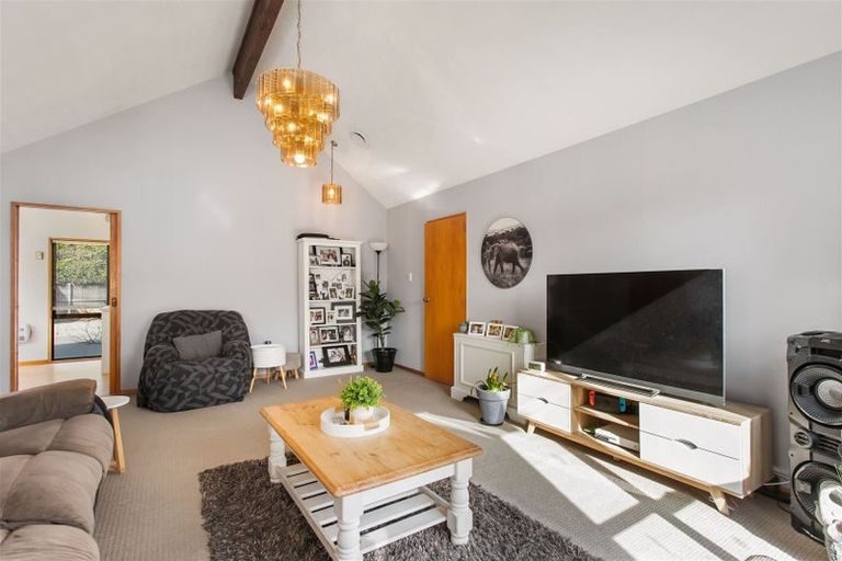 Photo of property in 8 Grants Road, Papanui, Christchurch, 8053