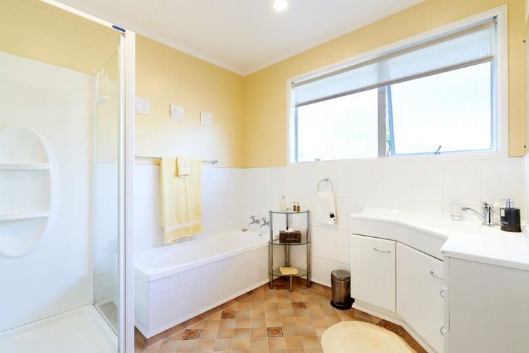 Photo of property in 29 Selwyn Road, Havelock North, 4130