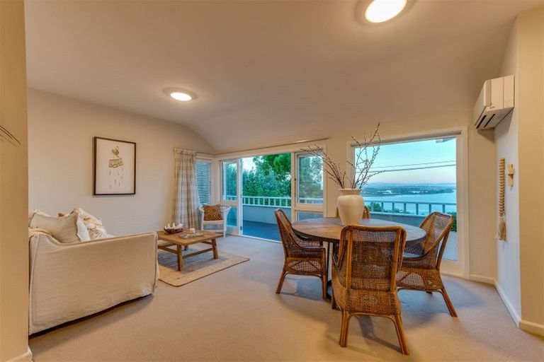 Photo of property in 52 Saint Andrews Hill Road, Mount Pleasant, Christchurch, 8081