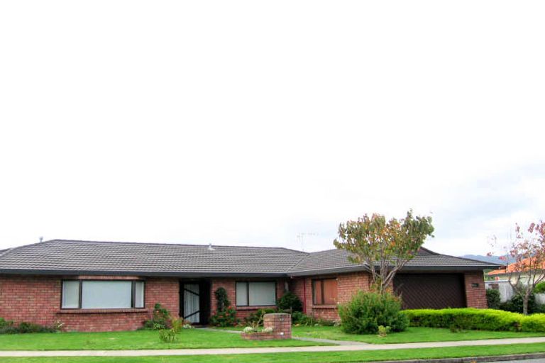 Photo of property in 60 The Drive, Paraparaumu Beach, Paraparaumu, 5032